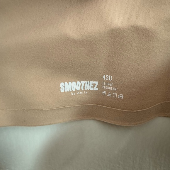 Aerie Smoothiez 42B Plunge Bra - Picture 2 of 5